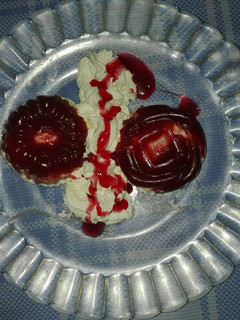 Una foto de Mini tarta de queso con mermelada de fresas naturales