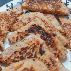 A picture of Bread sooji toast.