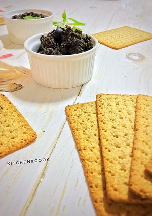 A picture of Tapenade.