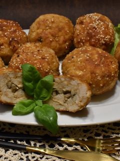 Zdjęcie przepisu Kotlety mielone w sezamie.