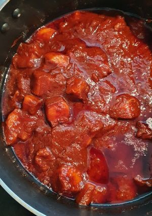 A picture of Mom's Pork Vindaloo.