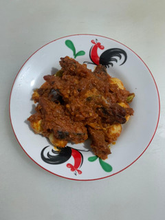 Foto resep Pindang tongkol dan telur bumbu merah ala fe