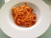 Una foto de pasta con chistorra
