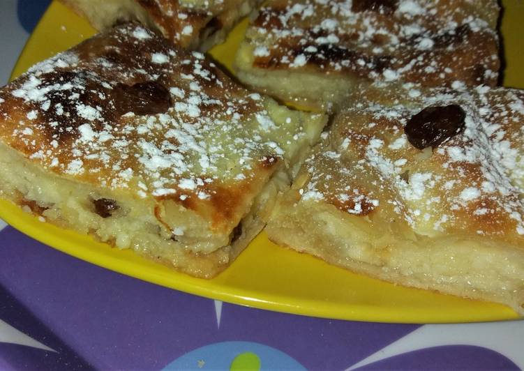 Pastel de hojaldre con queso fresco