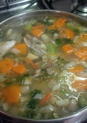 Una foto de Sopa de cabeza de pescado a la pobre