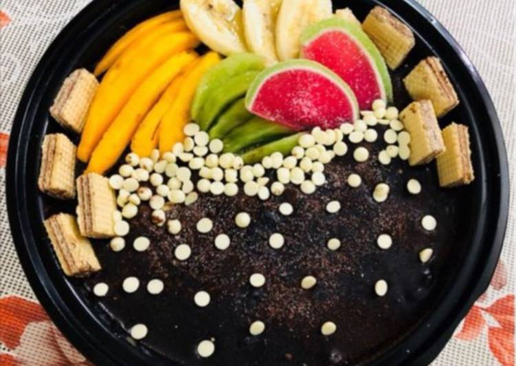 Recipe of Quick Chocolate Cake with seasonal fruits