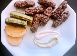 Foto di Polpette con verdure e salsa light e salsa tahina 🍖
