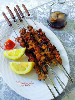 Una foto de Nueva receta de pinchos de cordero morenos