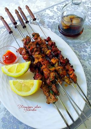 Una foto de Nueva receta de pinchos de cordero morenos