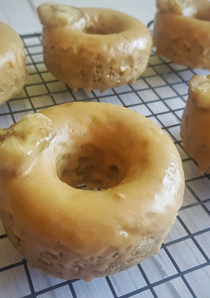 Una foto de Donuts de plátano y cacahuete