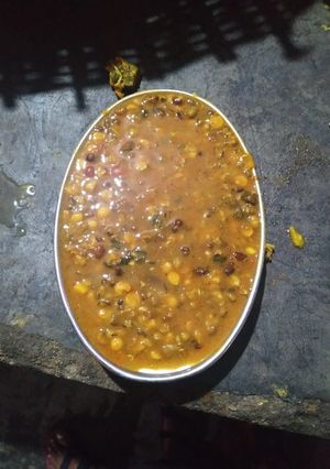 A picture of Daal tadka.