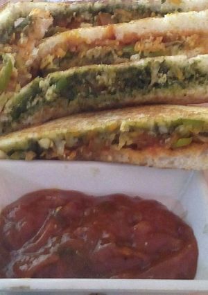 A picture of Carrot veggie sandwich.