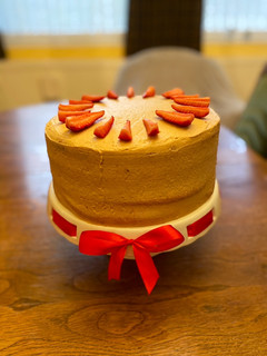Epres-karamellás torta recept fotója
