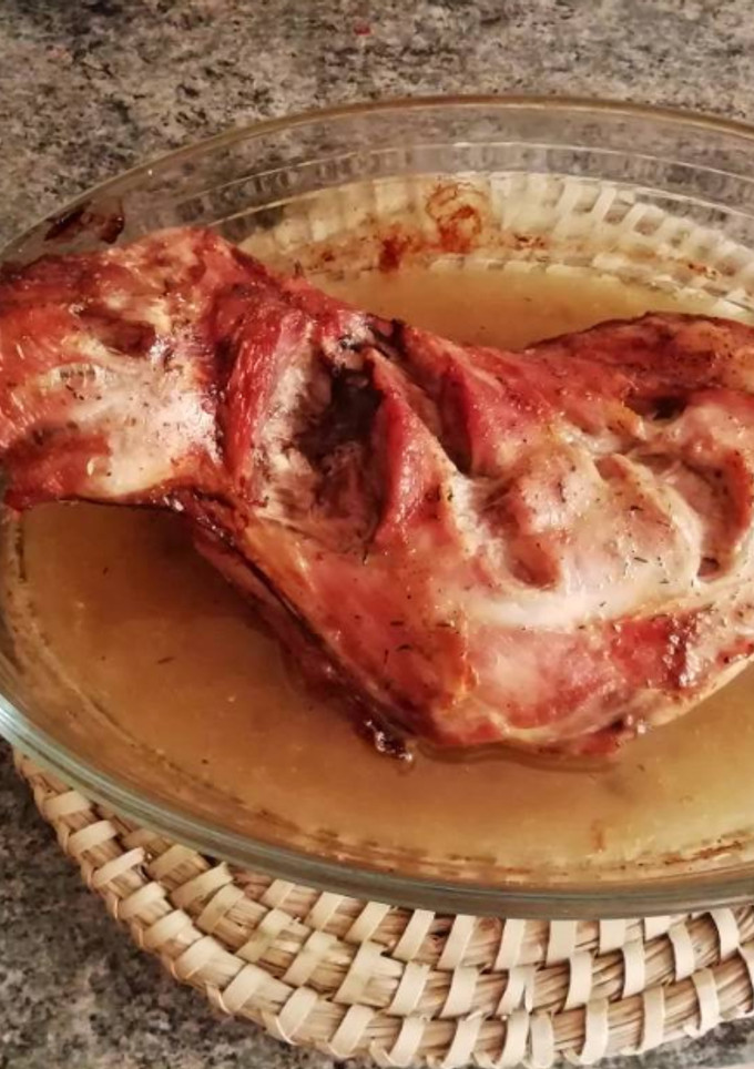 Una foto de Paletilla de Cordero asada