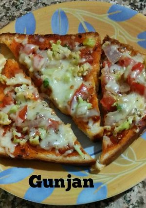 A picture of Bread pizza.