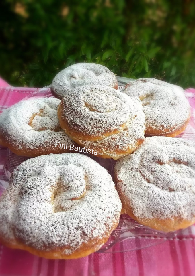 Una foto de Ensaimadas mallorquinas rellenas de cabello de ángel