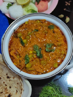 मारवाड़ी कच्ची हल्दी की सब्जी (Marwadi kachi haldi ki sabzi reci रेसिपी मुख्य फोटो