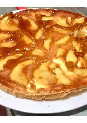 Una foto de Tarta de manzana invertida