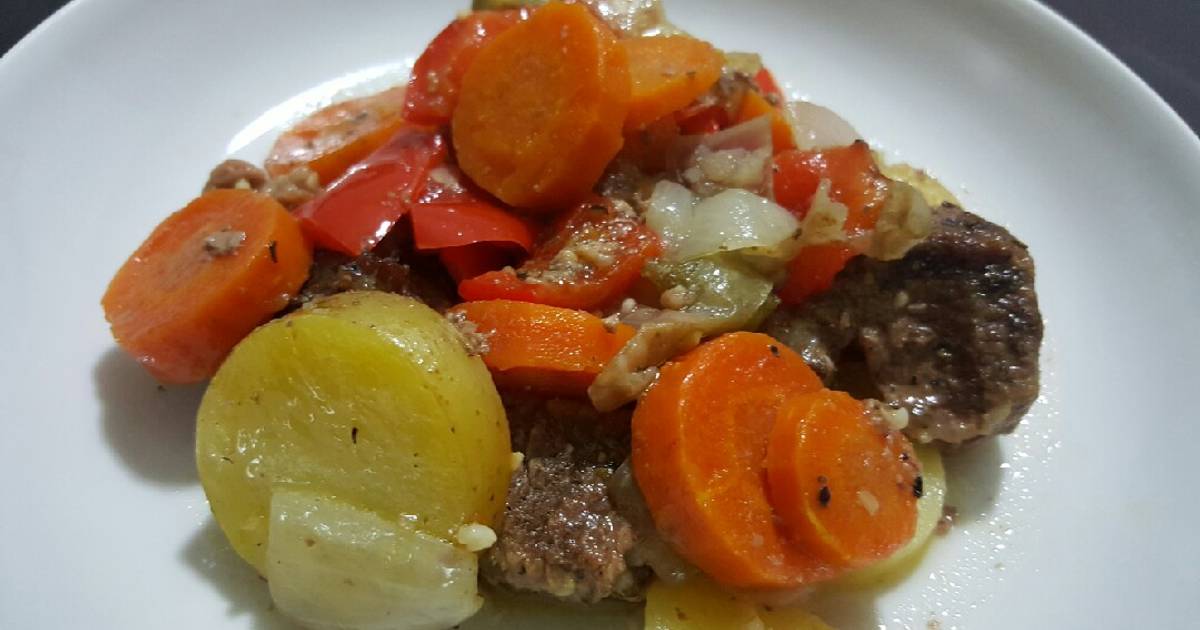 Trocitos de carne con verduras y especias Receta de Maymith- Cookpad