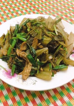 Hình của món Dưa chua xào tóp mỡ.