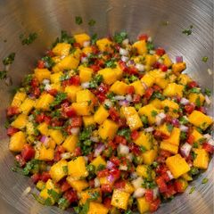 A picture of Easy Homemade Mango Salsa ⭐.