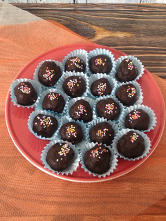 Foto resep Bola-Bola Coklat Dari Daur Ulang Bolu Bantat/Sisa Bolu