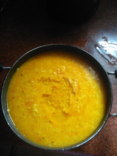 मूंग दाल खिचड़ी (moong dal khichdi recipe in hindi) रेसिपी मुख्य फोटो