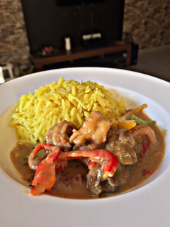 A picture of Chicken and Prawn Creamy Sauce.