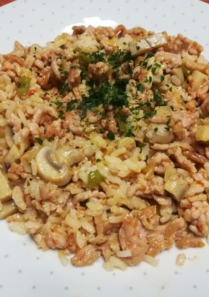 Una foto de Arroz con pavo fitness
