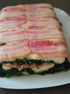 Foto principal de Pastel de puré de patatas con espinacas, lacón y bacon