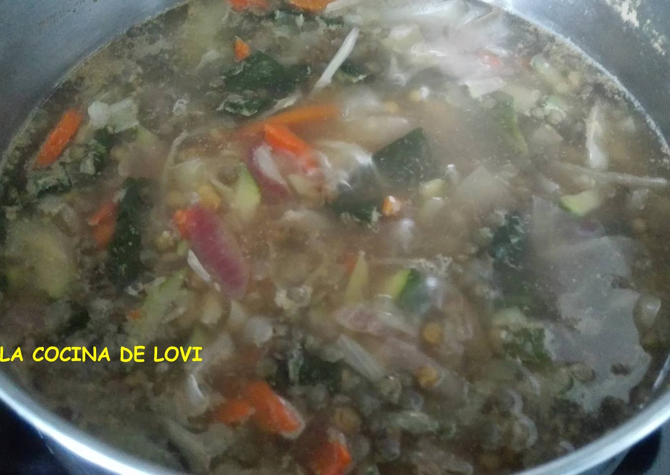 Lentejas con verduras y jamón