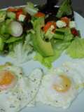 Huevos con ensalada