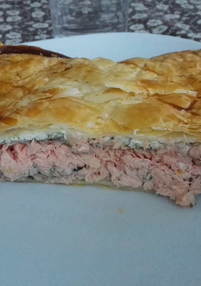 Una foto de Hojaldre con salmón y crema de queso