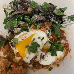 A picture of Shakshuka (with variations possible).