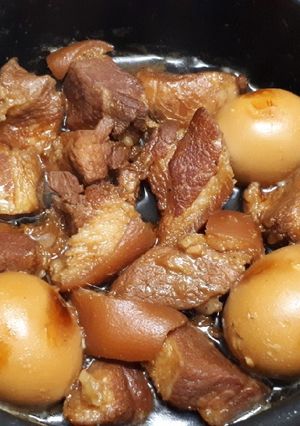 Hình của món Thịt kho trứng.