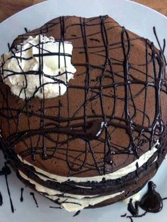 صورة لوصفة طريقة عمل كيكة البان كيك بالشوكولاته