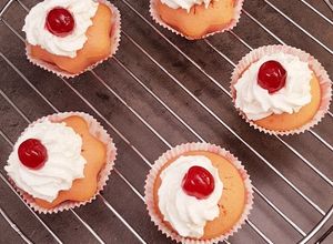 Une photo de Cupcakes rose velvet