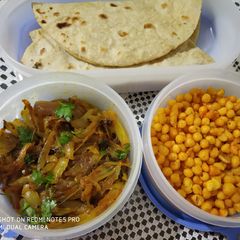 A picture of Pyaaz ki Sabzi.