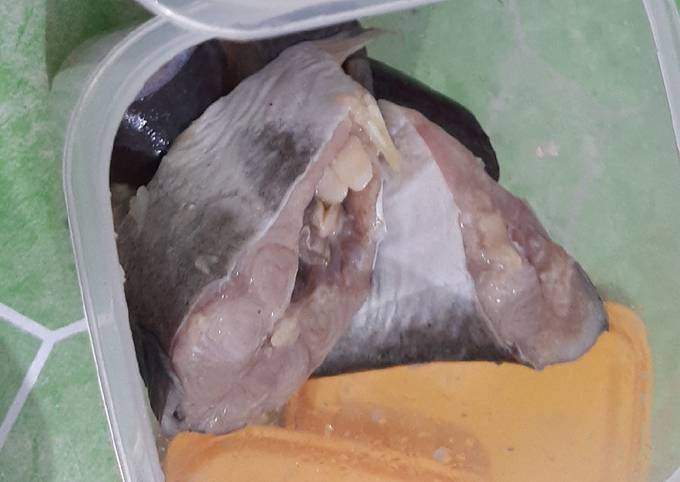 Bagaimana Membuat Menyimpan Ikan untuk Masakan Berkuah, Sempurna
