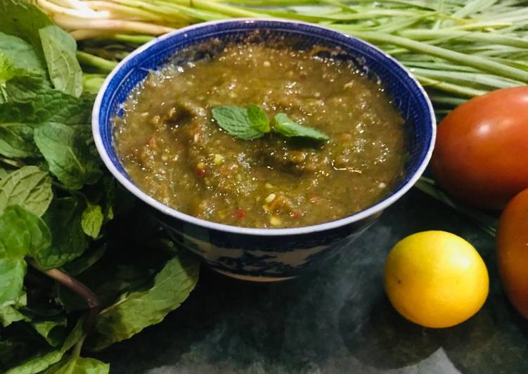 Chutney with green lehsan