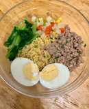 Mì trộn trứng thịt băm