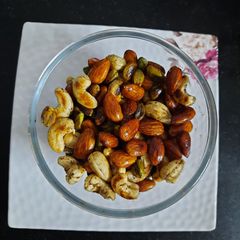 A picture of Dryfruit chiwda.