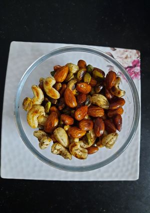A picture of Dryfruit chiwda.