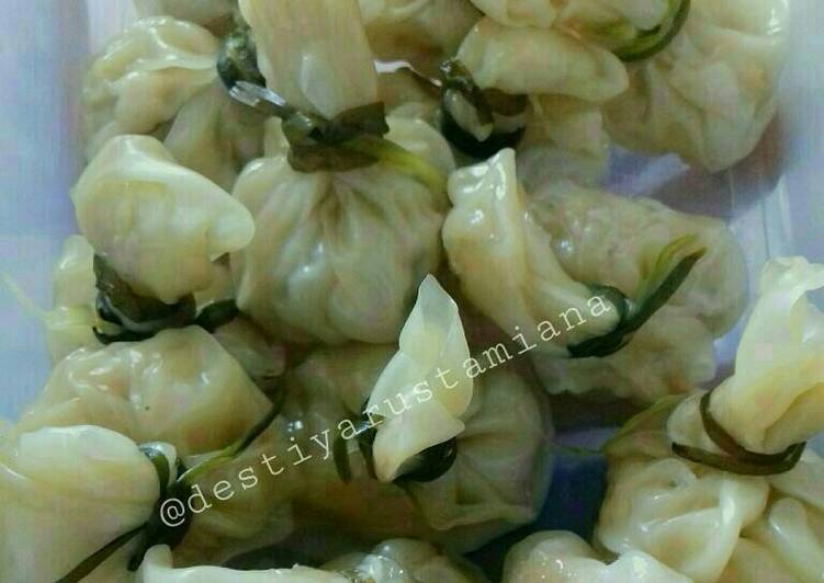  Resep  Pangsit ayam  udang  Dimsum  Money bank oleh Destiya 