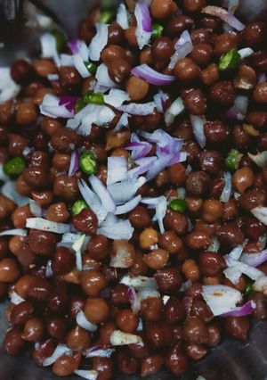 चने की चाट(CHANE KI CHAAT RECIPE IN HINDI) रेसिपी मुख्य फोटो