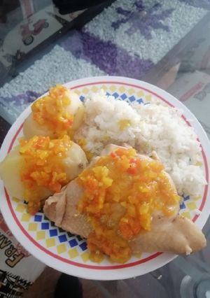 Una foto de Pollo Sudado