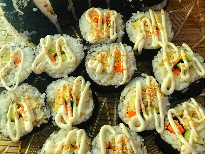 Bagaimana Menyiapkan Sushi Roll yang Enak Banget