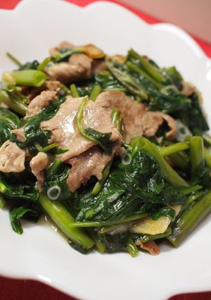A picture of ✿Garlic Salt Stir-Fried Water Spinach and Pork✿.