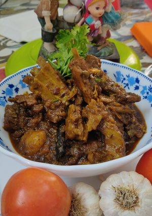টমেটো - গার্লিক - মটন (tomato garlic mutton recipe in Bengali) রেসিপির প্রধান ছবি