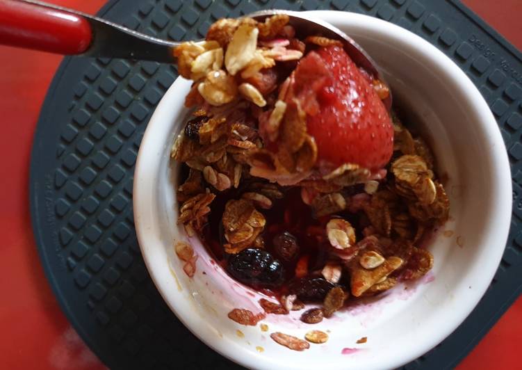 Recipe of Any-night-of-the-week Breakfast Berry Crumble